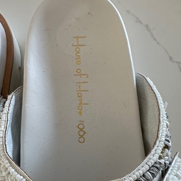 House of Harlow 1960 Gold Buckle White Sandals - Picture 4 of 6